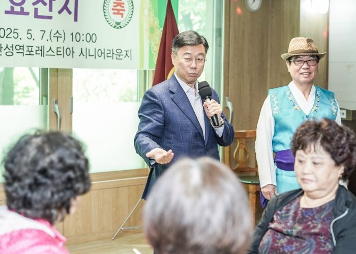 신상진 성남시장, 어버이날 앞두고 경로당 어르신들과 ‘효 잔치’ 함께해(1) ⓒ타임즈