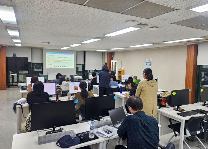 수정도서관은 5월부터 12월까지 디지털배움터를 운영한다고 8일 밝혔다.