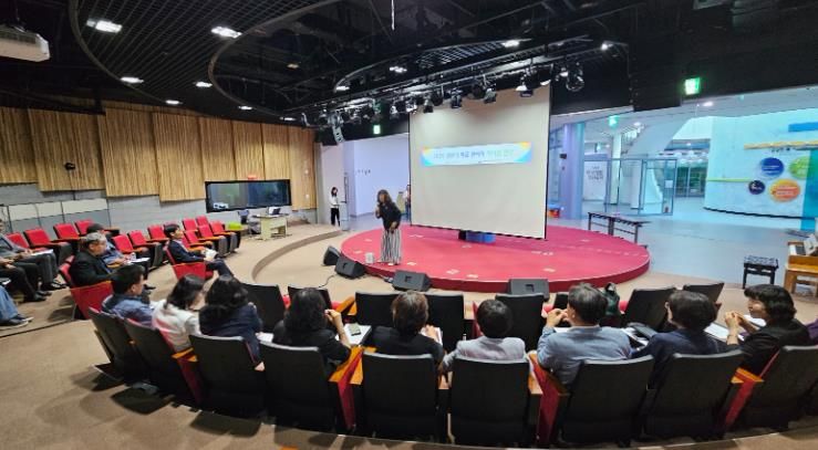 화천교육지원청, 2025년 상반기 학교 관리자 리더십 연수 운영