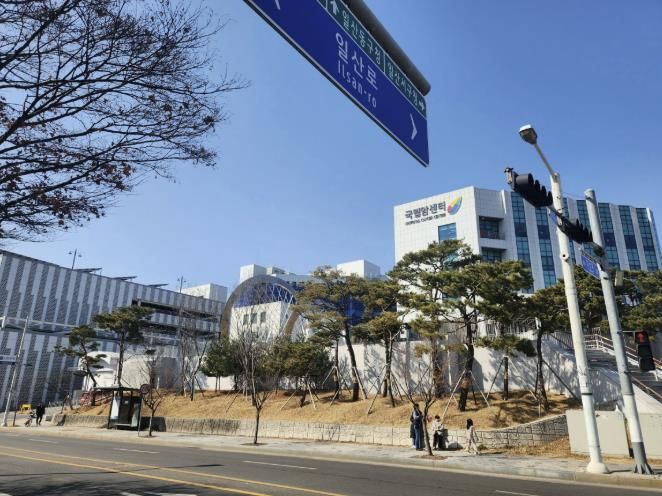 금연구역으로 지정된 국립암센터 주변 인도