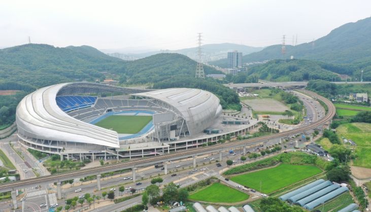 용인시 시민프로축구단 홈구장으로 사용될 용인미르스타디움 전경