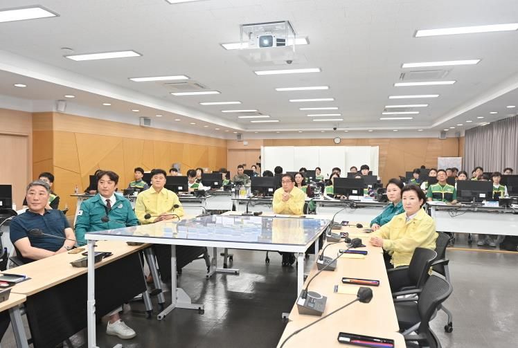 파주시의회, 2025년 을지연습 관계자 격려