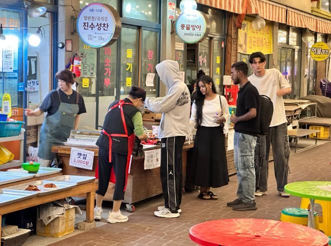 글로벌 유학생과 함께하는 특별한 춘천 시티투어_풍물야시장 투어