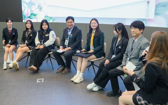 ,‘K-문화사절단 에세이집 출판기념회’