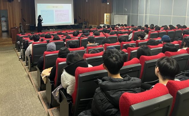 청주시, 고교 3학년 대상 찾아가는 인구교육
