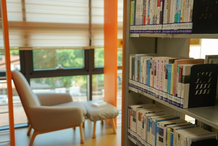 1. 천안중앙도서관 모습.